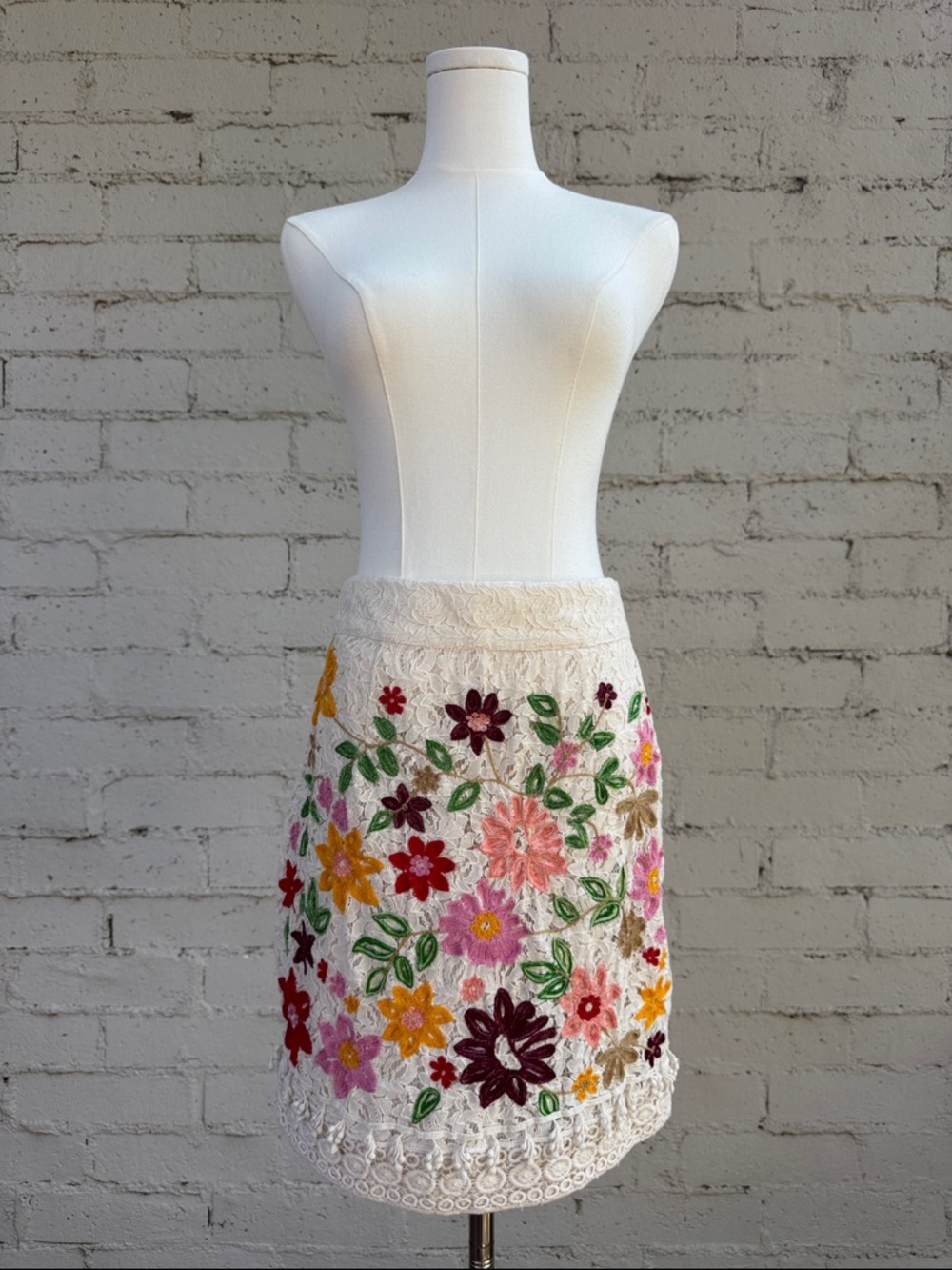 Maeve by Anthropologie Ayaka Embroidered Skirt Floral Multi Size 4 - Picture 5 of 16